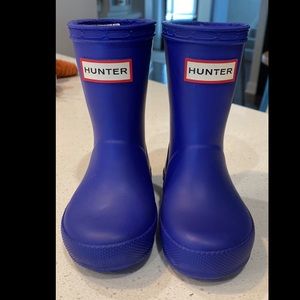 Blue toddler hunter boots